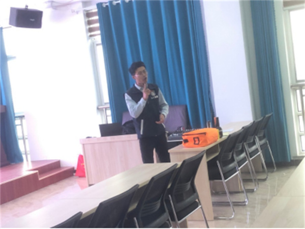山東深藍纏繞包裝機廠家組織消防安全培訓(xùn)